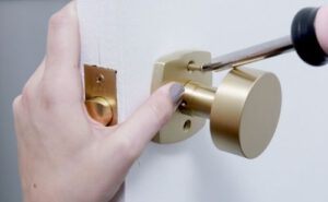 How To Remove A Door Knob With Visible Screws